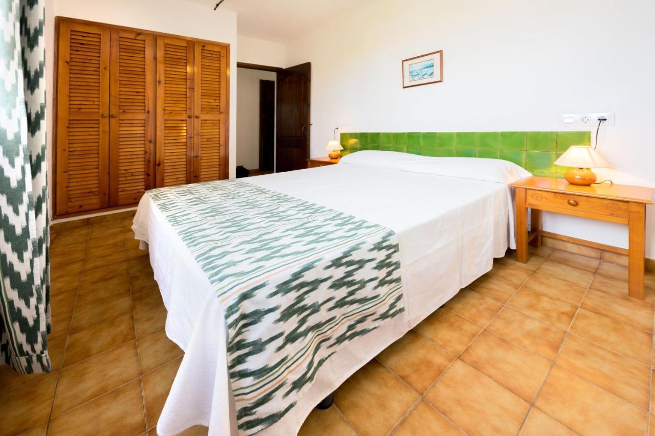 Apartamentos Sa Cornisa Cala Morell Esterno foto